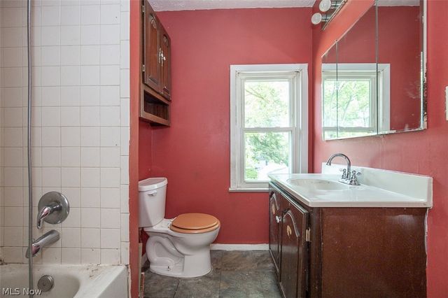 4507 Bridgeview Avenue, Newburgh Heights, OH 44105