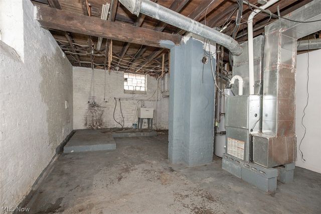 4507 Bridgeview Avenue, Newburgh Heights, OH 44105