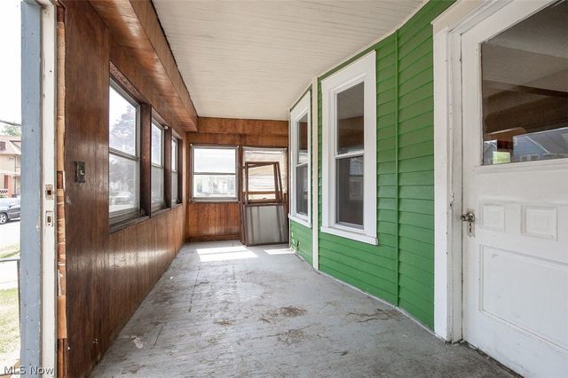 4507 Bridgeview Avenue, Newburgh Heights, OH 44105