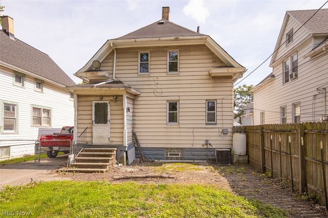 4507 Bridgeview Avenue, Newburgh Heights, OH 44105