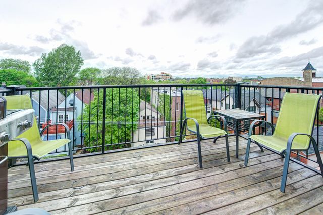 2730 N ASHLAND Avenue 204, Chicago, IL 60614