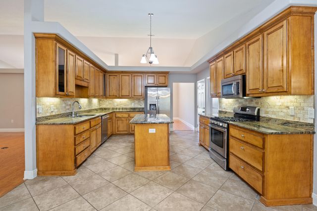 138 Leonine Hollow, Crestview, FL 32536