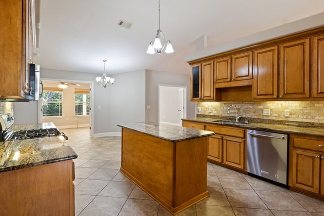 138 Leonine Hollow, Crestview, FL 32536
