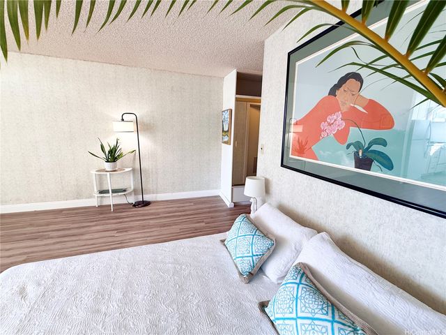 747 Amana Street 1418, Honolulu, HI 96814