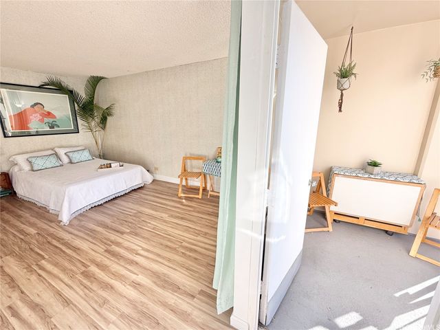 747 Amana Street 1418, Honolulu, HI 96814