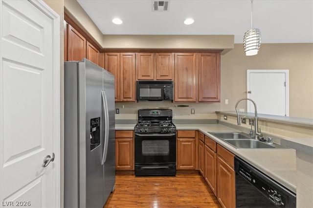 9860 Twilight Walk Avenue, Las Vegas, NV 89149