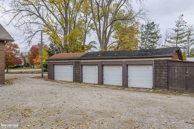 34130 Utica Road, Fraser, MI 48026