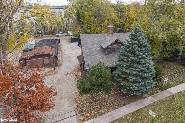 34130 Utica Road, Fraser, MI 48026