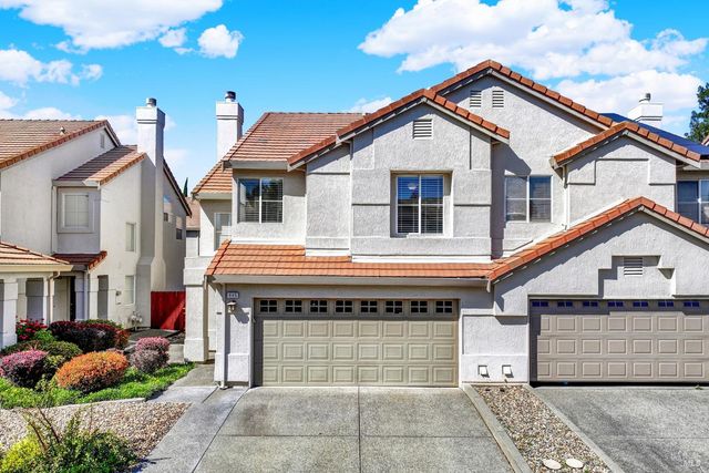 845 Vassar Dr, Vacaville, CA 95687