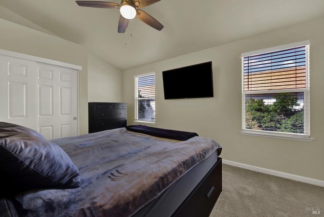 845 Vassar Dr, Vacaville, CA 95687