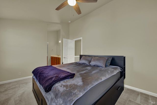 845 Vassar Dr, Vacaville, CA 95687