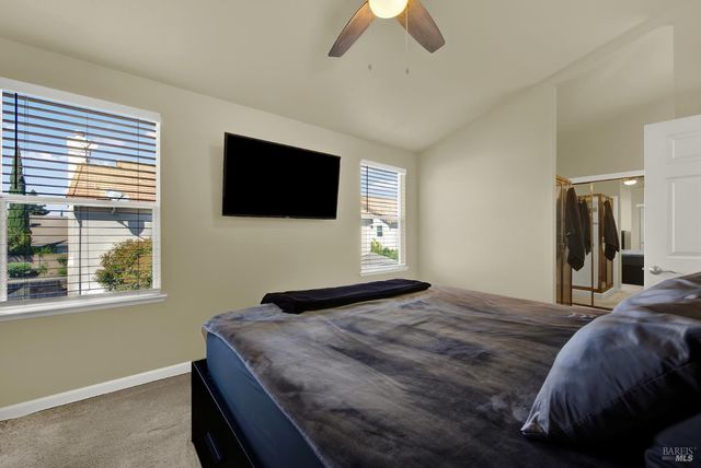 845 Vassar Dr, Vacaville, CA 95687