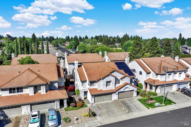 845 Vassar Dr, Vacaville, CA 95687