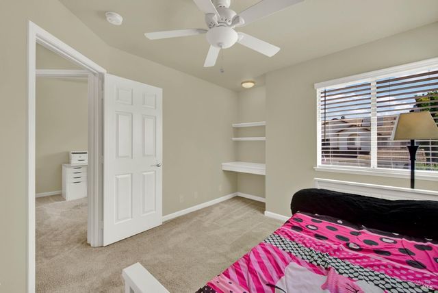 845 Vassar Dr, Vacaville, CA 95687