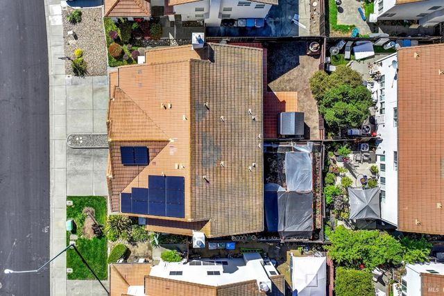 845 Vassar Dr, Vacaville, CA 95687