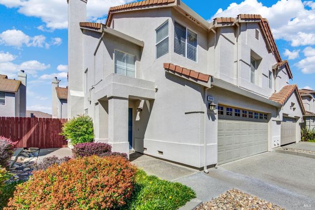 845 Vassar Dr, Vacaville, CA 95687