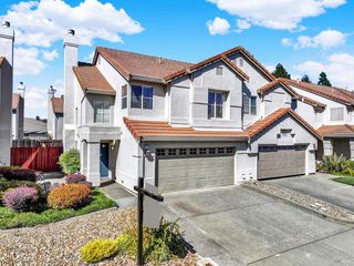 845 Vassar Dr, Vacaville, CA 95687