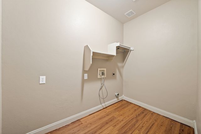 903 Fieldstone Drive, Cedar Hill, TX 75104