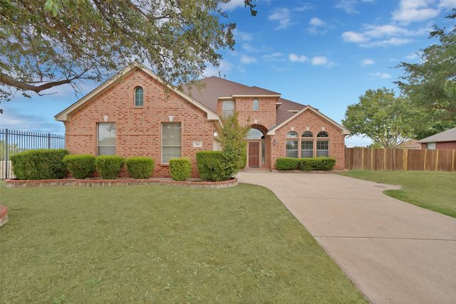 903 Fieldstone Drive, Cedar Hill, TX 75104