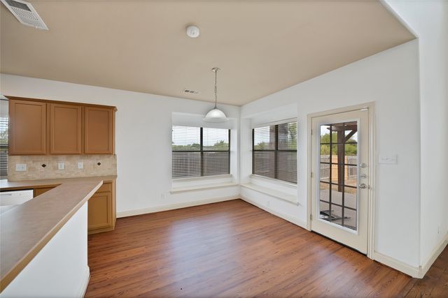 903 Fieldstone Drive, Cedar Hill, TX 75104