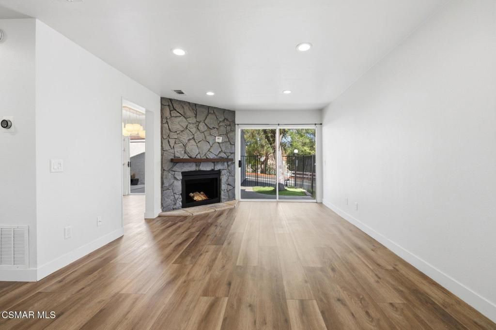 Image 13 of property listing at 15155 Marquette Street A, Moorpark, CA 93021