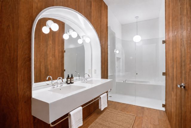 40 Bond St Apt 5C, New York City, NY 10012