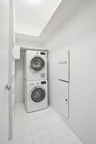 40 Bond St Apt 5C, New York City, NY 10012