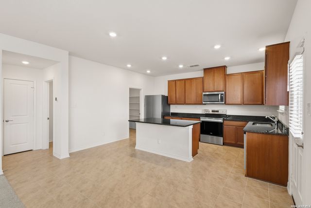 224 BERISTAIN CV, Boerne, TX 78006
