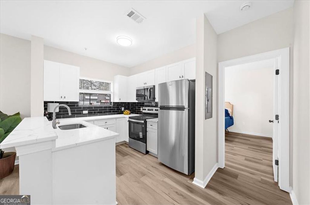 2230 Cheshire Bridge Road NE 403, Atlanta, GA 30324