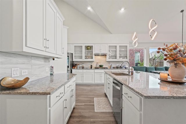 315 Chandan Way, Irving, TX 75063