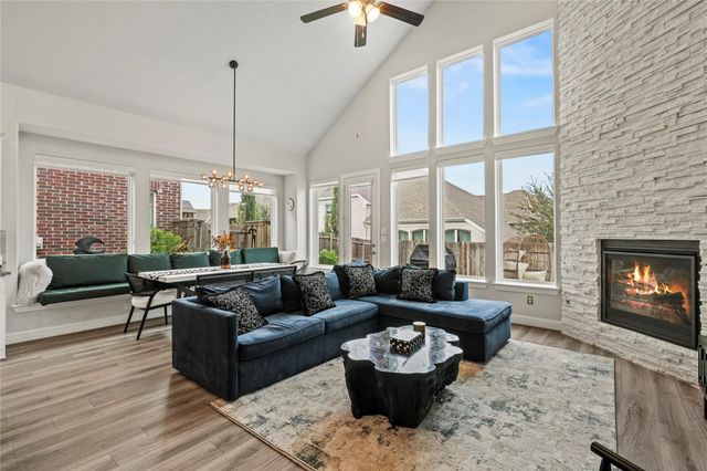 315 Chandan Way, Irving, TX 75063