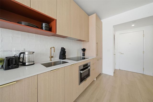 90 NE 32nd Street 811, Miami, FL 33137
