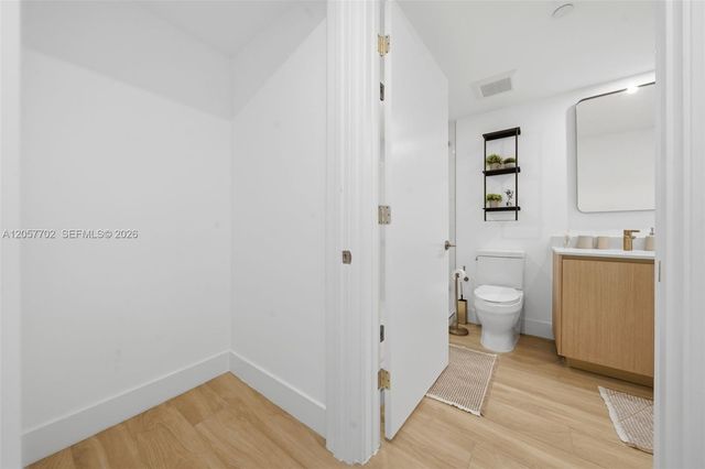 90 NE 32nd Street 811, Miami, FL 33137