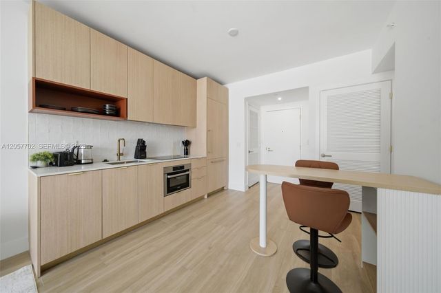 90 NE 32nd Street 811, Miami, FL 33137