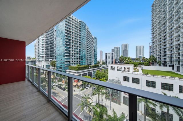 90 NE 32nd Street 811, Miami, FL 33137