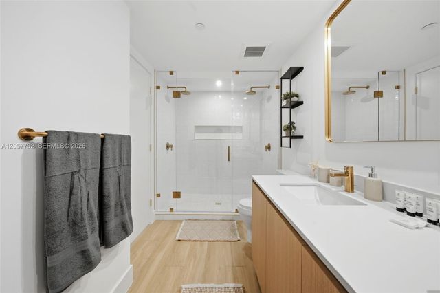 90 NE 32nd Street 811, Miami, FL 33137