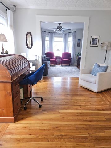 27 Dayton St, Lowell, MA 01852