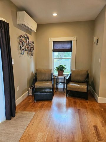27 Dayton St, Lowell, MA 01852