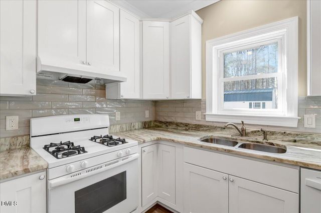 1130 Lakepoint Drive, Clarksville, VA 23927