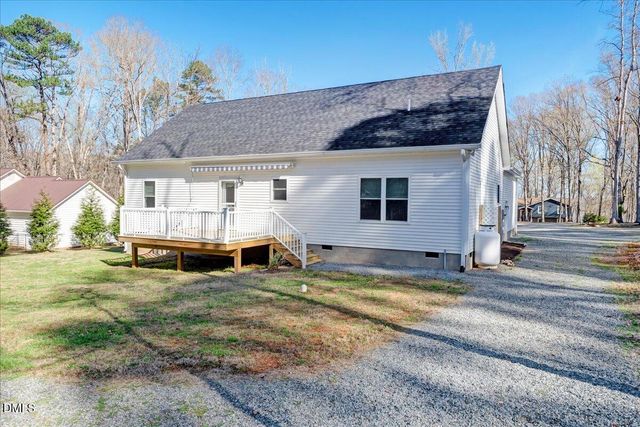 1130 Lakepoint Drive, Clarksville, VA 23927