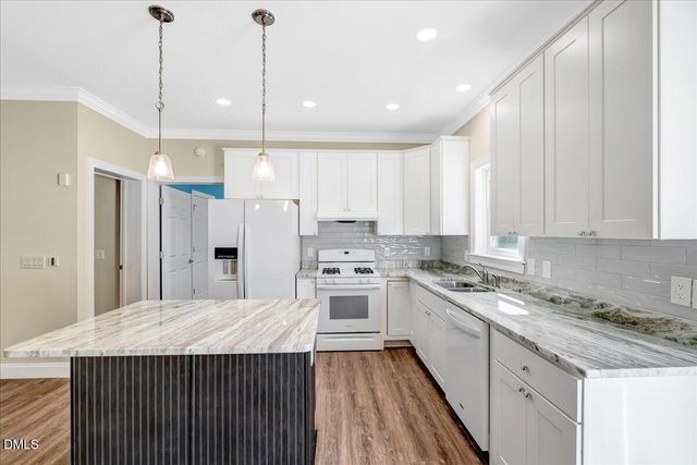 1130 Lakepoint Drive, Clarksville, VA 23927