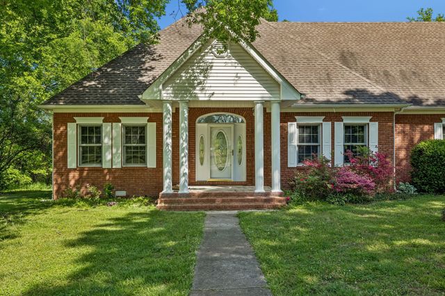 1019 Hilton Ln, Castalian Springs, TN 37031