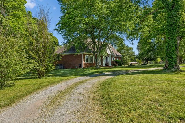 1019 Hilton Ln, Castalian Springs, TN 37031
