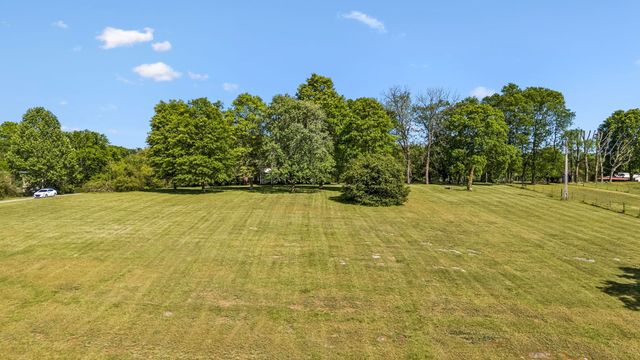 1019 Hilton Ln, Castalian Springs, TN 37031