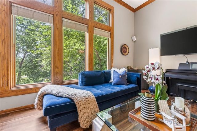 7608 NW Roberts Road, Weatherby Lake, MO 64152