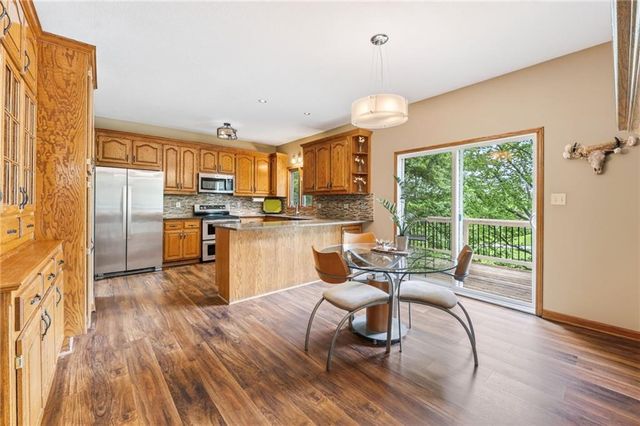 7608 NW Roberts Road, Weatherby Lake, MO 64152