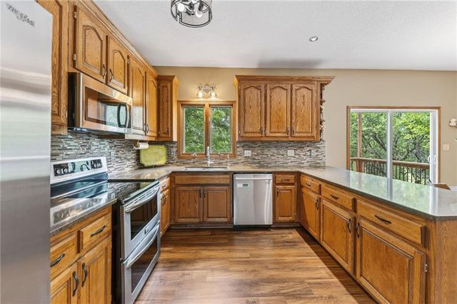7608 NW Roberts Road, Weatherby Lake, MO 64152