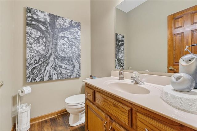7608 NW Roberts Road, Weatherby Lake, MO 64152