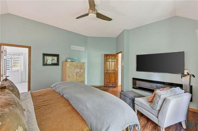 7608 NW Roberts Road, Weatherby Lake, MO 64152