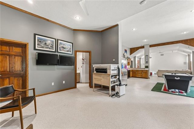 7608 NW Roberts Road, Weatherby Lake, MO 64152